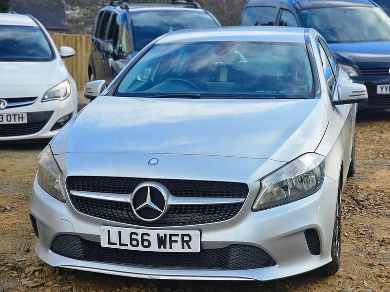 Used Mercedes A180 SE 2016 Silver Hatchback