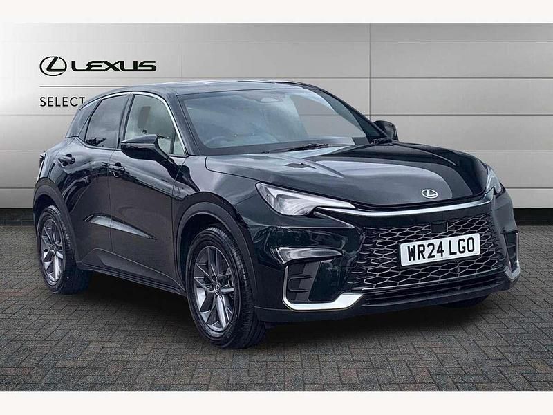 Eclipse black Used 2024 Lexus LBX SUV | £27,150 (Super price) - Image 1/3