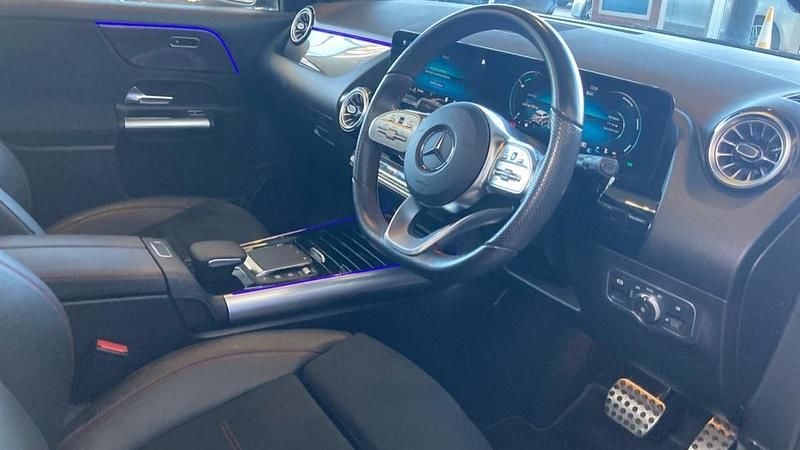 Used Mercedes GLA200 AMG Line Premium Plus 163 HP (119 kW) 2022 Black SUV