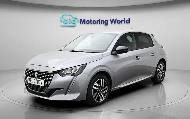 Second-hand Peugeot 208 Allure+ 102 CP (75 kW) 2023 Gri Hatchback