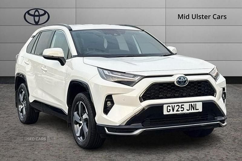 Used 2025 Toyota RAV4 Hybrid Design SUV | £33,995 (Fair price) - Image 1/1