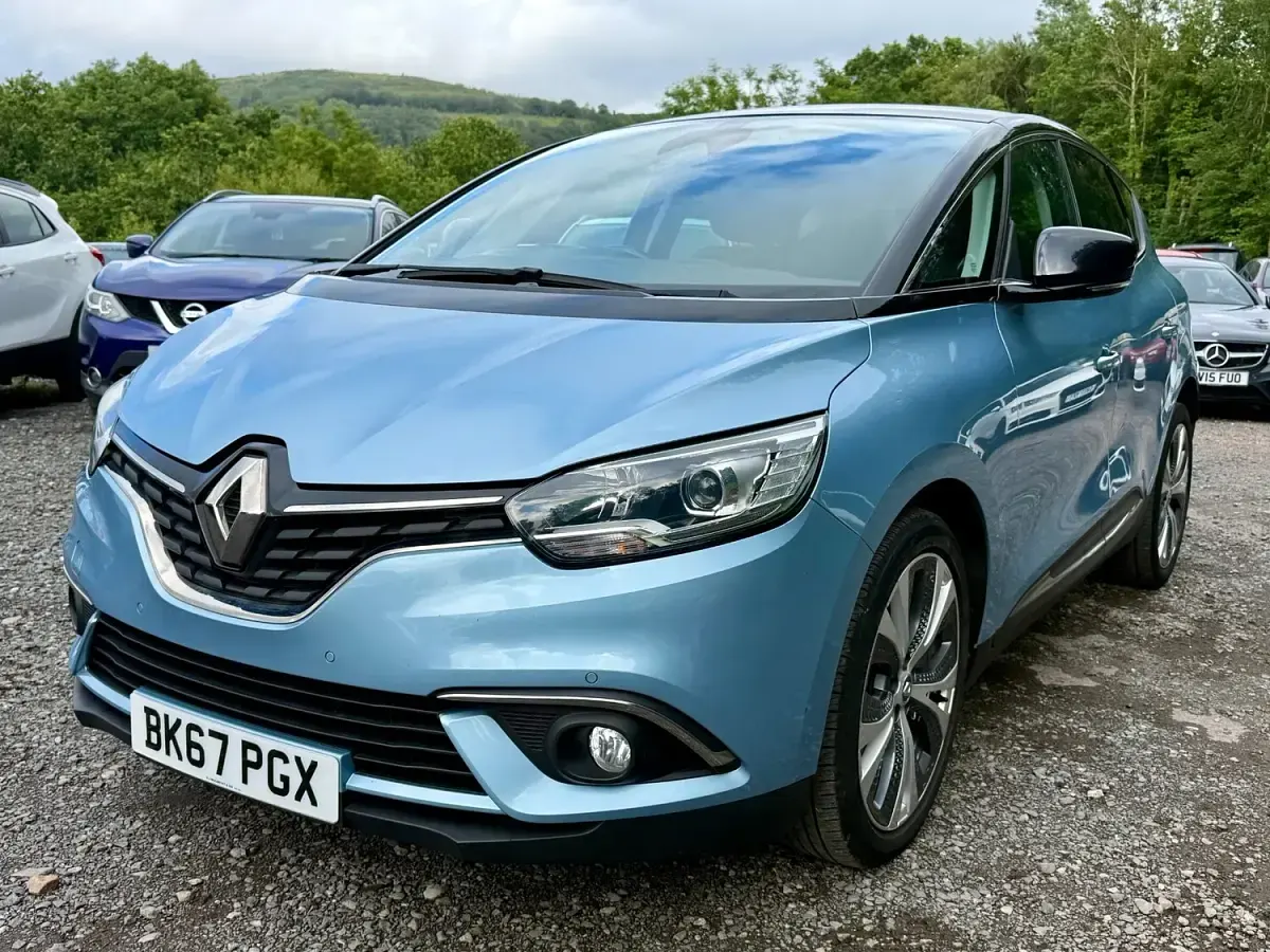 Used Renault Scénic IV Dynamique 110 HP (80 kW) 2017 Blue MPV