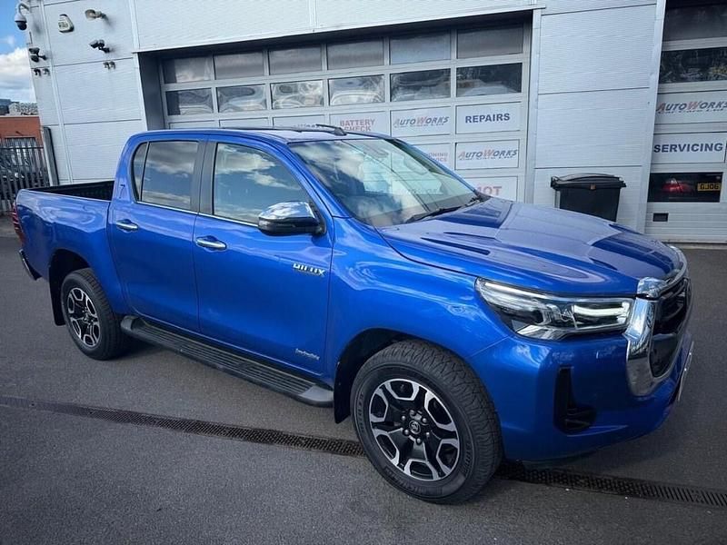 Used Toyota HiLux 150 HP (110 kW) 2021 Blue Pickup