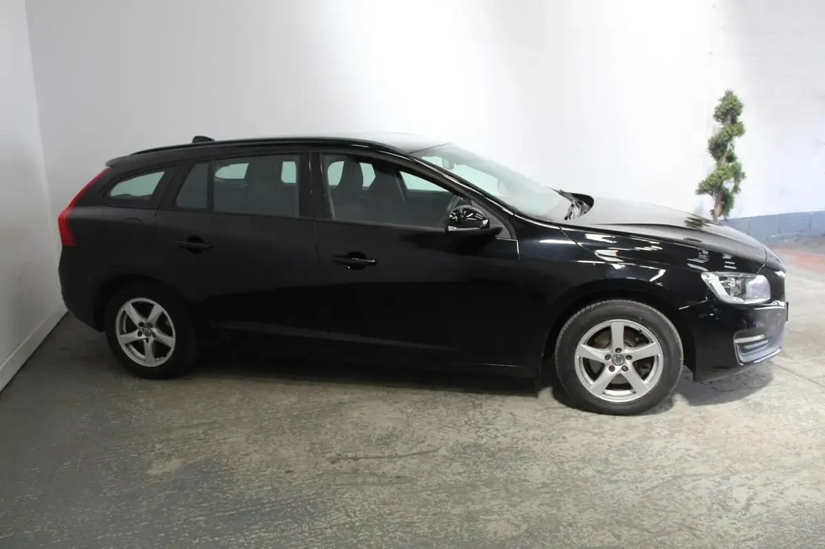 Used Volvo V60 Business Edition 2018 Black Estate