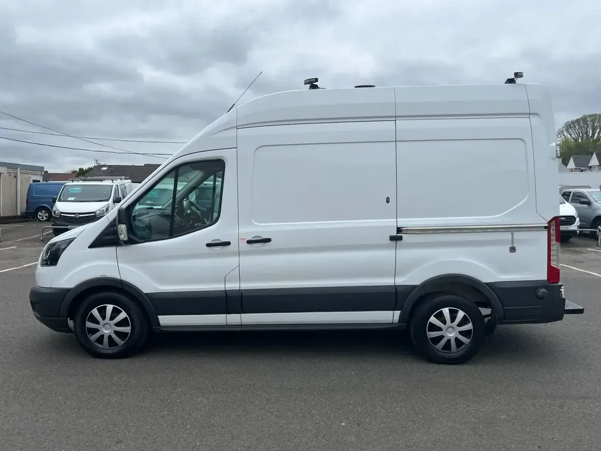Usado Ford Transit 130 CV (95 kW) 2018 Blanco Van
