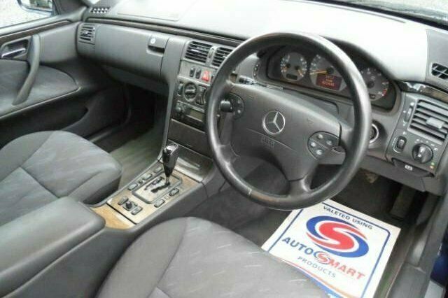 Used Mercedes E320 2000 Sedan