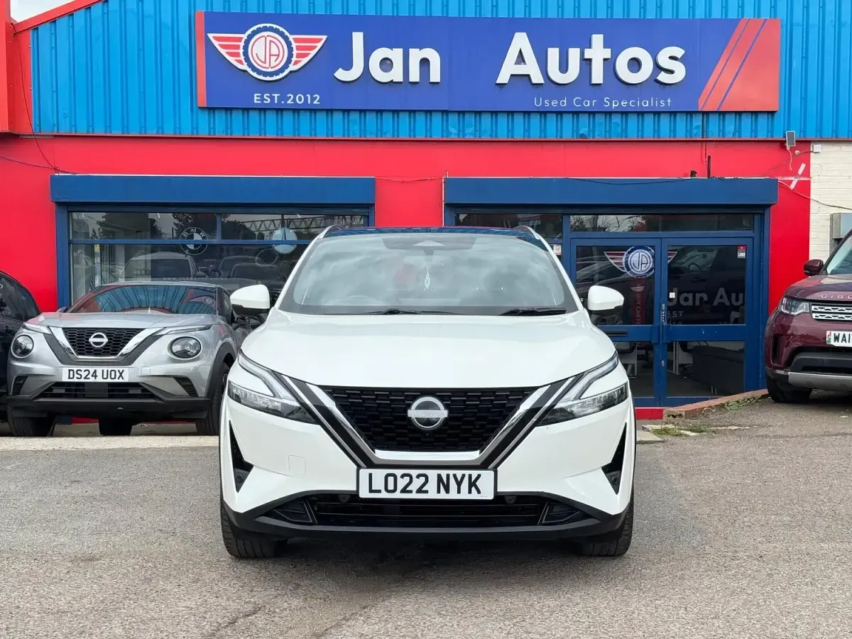 Used Nissan Qashqai Tekna 158 HP (116 kW) 2022 White SUV