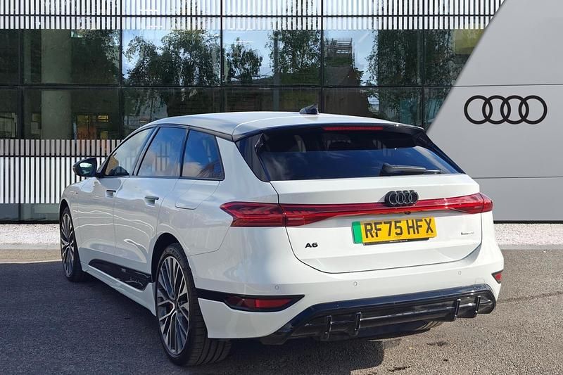 New Audi A6 e-tron Black Edition 339 kW (462 HP) 2025 White Estate