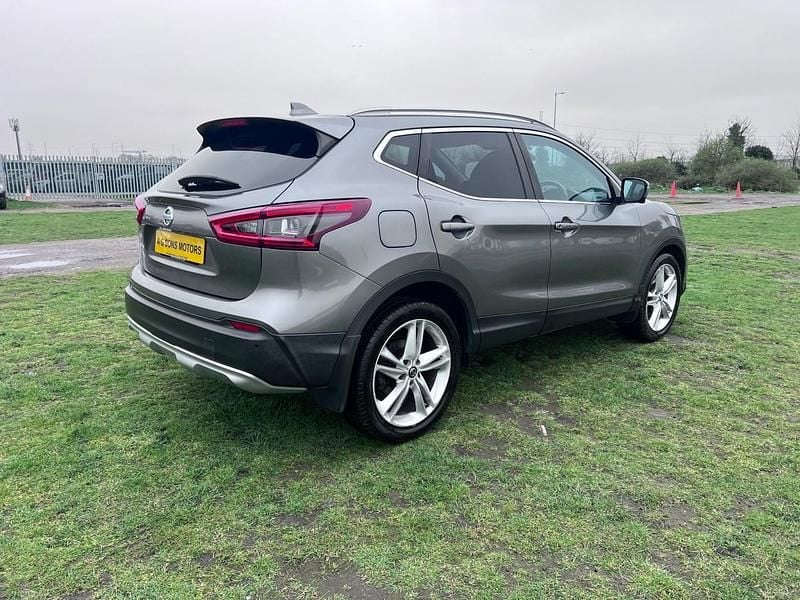 Used Nissan Qashqai N-Motion 160 HP (117 kW) 2019 Grey SUV