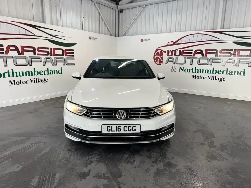 Used VW Passat R-line 190 HP (139 kW) 2016 White Sedan