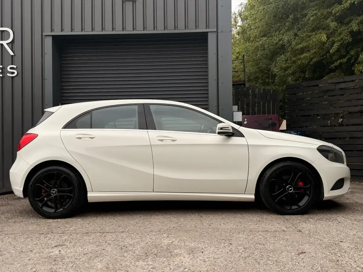 Used Mercedes A200 2013 White Hatchback