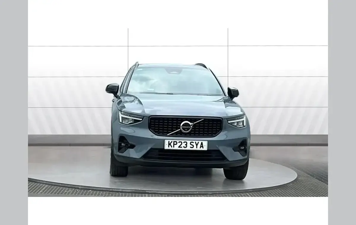 Used Volvo XC40 Plus 194 HP (142 kW) 2023 Grey SUV