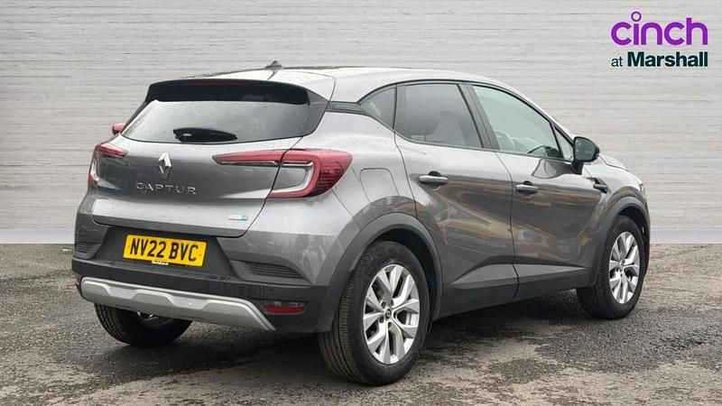 Used Renault Captur Iconic 142 HP (104 kW) 2022 Grey SUV