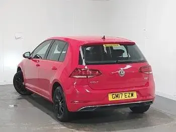 Used VW Golf VII SE 125 HP (91 kW) 2017 Red Hatchback