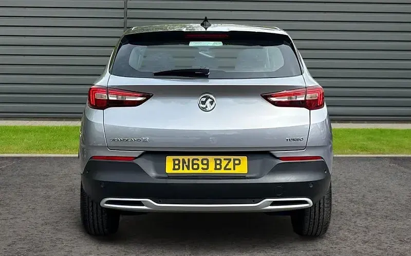Used Vauxhall Grandland X Sport 131 HP (96 kW) 2019 Grey SUV