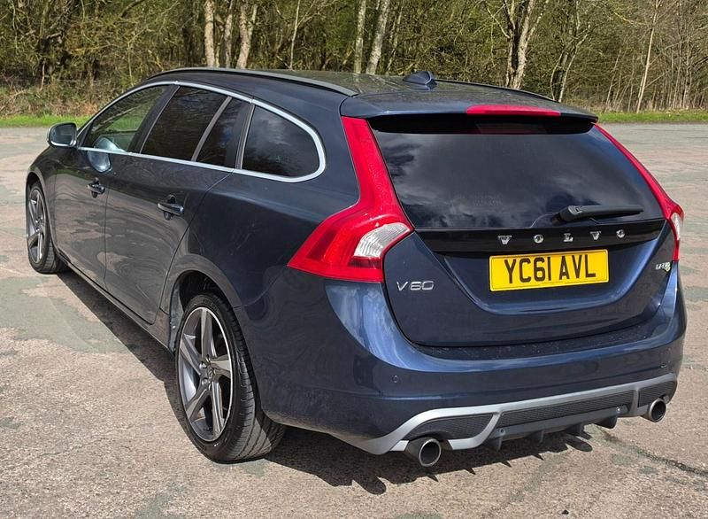 Used Volvo V60 R-Design 2011 Blue Estate