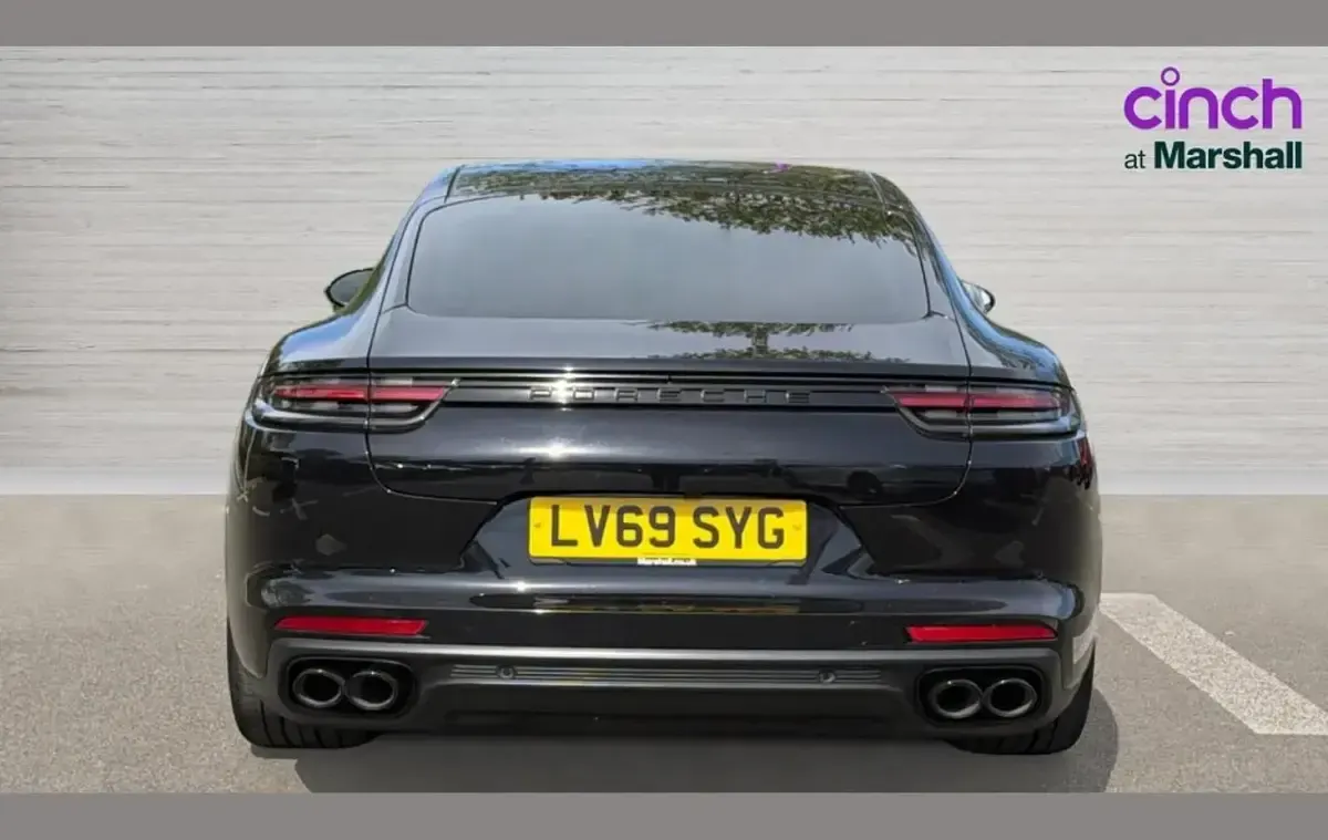 Usado Porsche Panamera 330 HP (242 kW) 2019 Preto Citadino