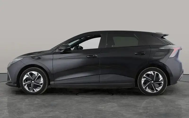Used MG MG4 EV Trophy 150 kW (204 HP) 2023 Black Hatchback
