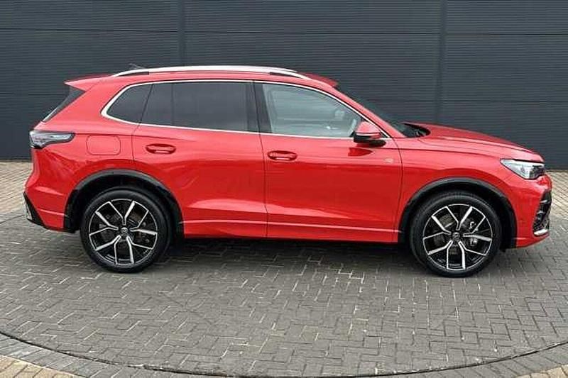 Used VW Tiguan R-line 272 HP (200 kW) 2025 Red SUV