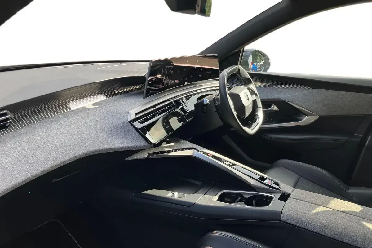 Used Peugeot 5008 GT 136 HP (100 kW) 2025 Black SUV