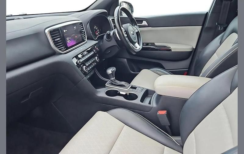 Used Kia Sportage GT-Line 174 HP (127 kW) 2022 Silver SUV