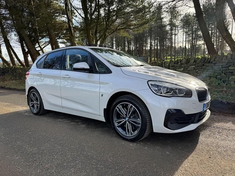 Begagnad BMW 225 Sport Line 2018 Vit Halvkombi