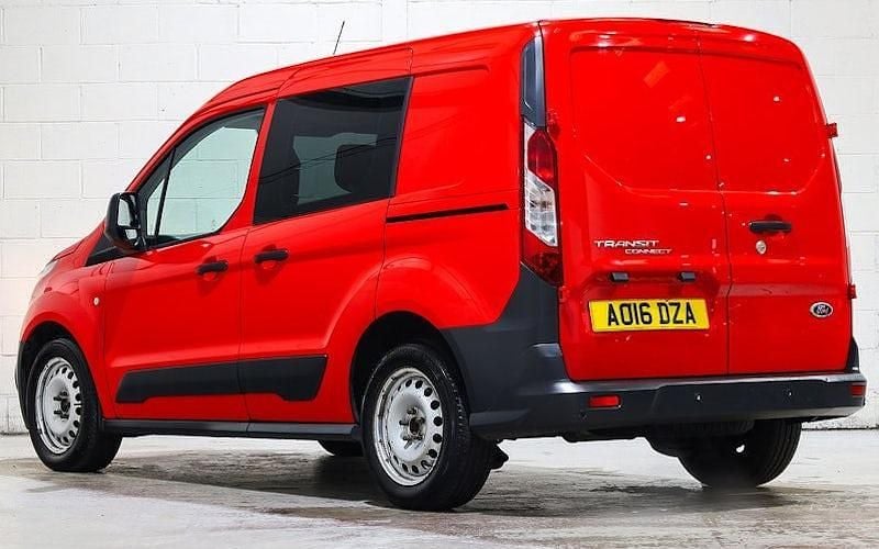 Used Ford Transit Connect 75 HP (55 kW) 2015 Red MPV