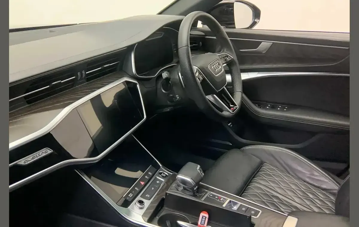 Used Audi A6 Comfort 204 HP (150 kW) 2023 Grey Estate