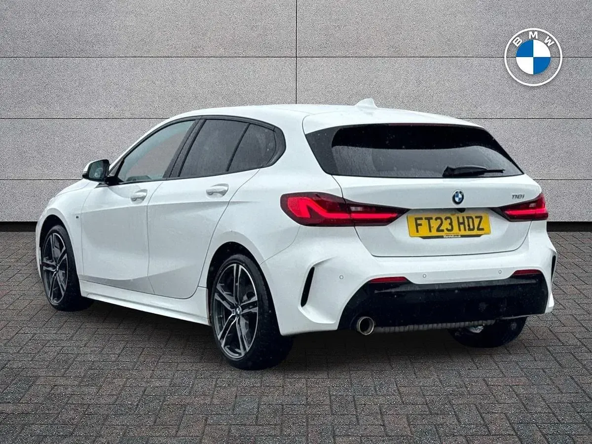 Used BMW 118 M Sport 134 HP (98 kW) 2023 White Hatchback