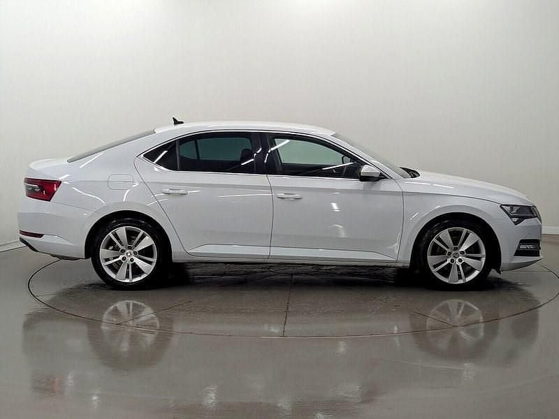 Used Skoda Superb SE L 190 HP (139 kW) 2020 White Hatchback