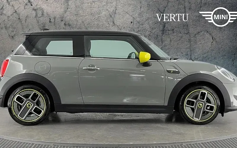 Used Mini Cooper Level 2 135 kW (184 HP) 2023 Hatchback