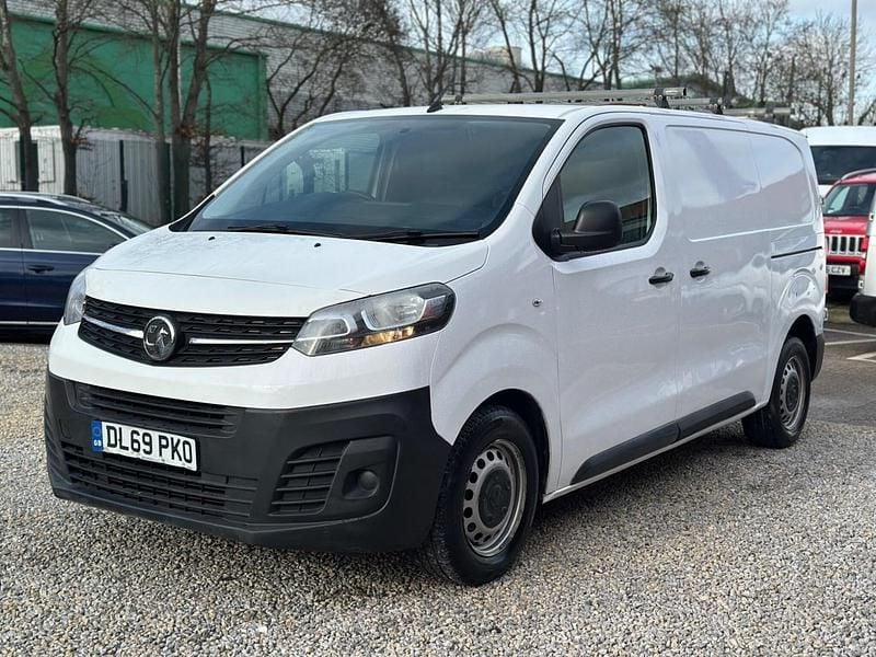Used Vauxhall Vivaro Edition 100 HP (73 kW) 2020 White MPV