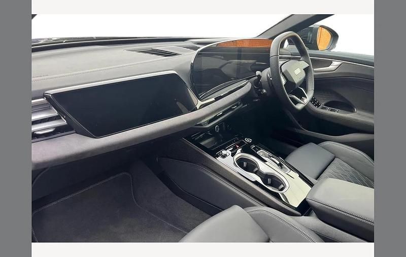 Used Audi A6 Sport 204 HP (150 kW) 2025 Green Estate