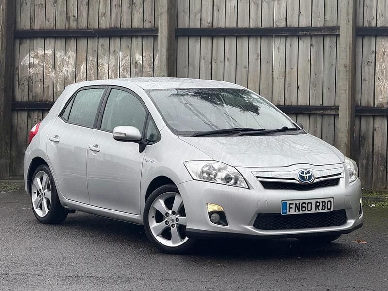 Silver Used 2010 Toyota Auris Hybrid T4 Hatchback | £4,999 (Fair price) - Image 1/4