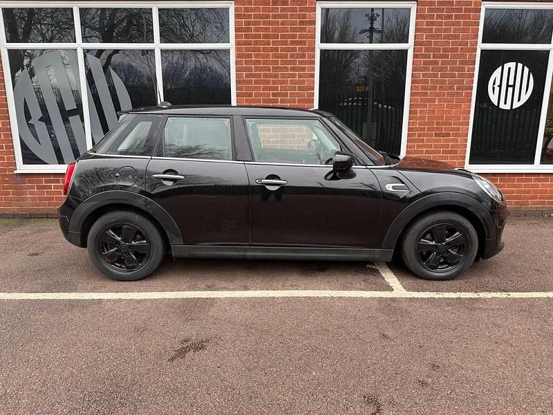 Used Mini Cooper Classic 2019 Black Hatchback