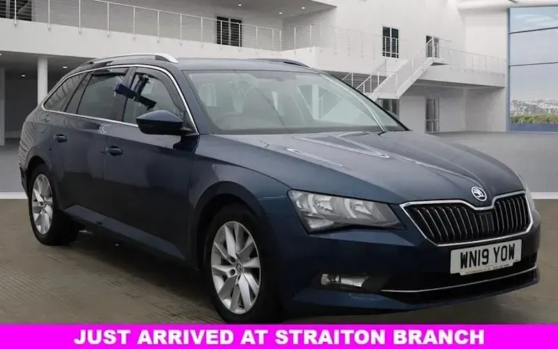 Used Skoda Superb SE Technology 150 HP (110 kW) 2019 Estate