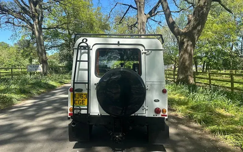 Usado Land Rover Defender 124 HP (91 kW) 2015