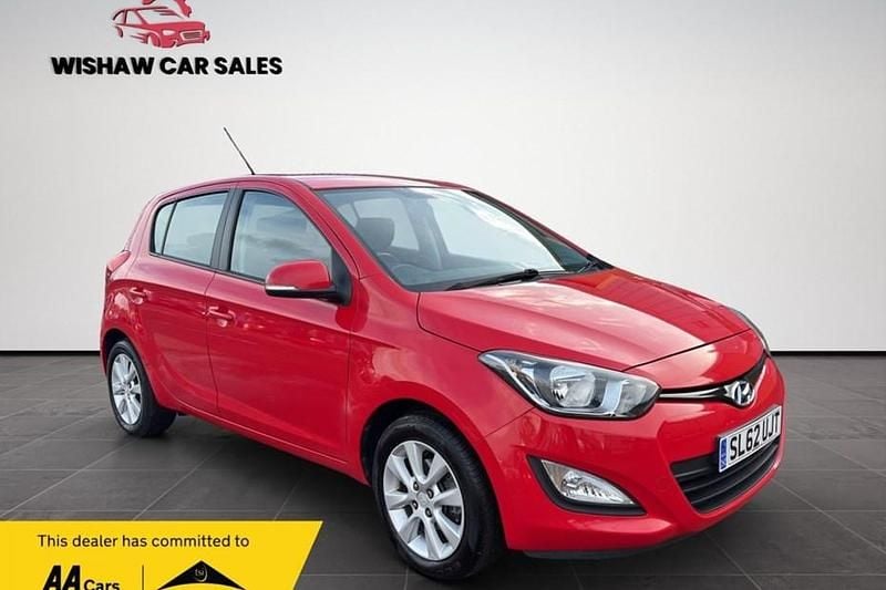 Used Hyundai i20 Active 100 HP (73 kW) 2012 Red Hatchback
