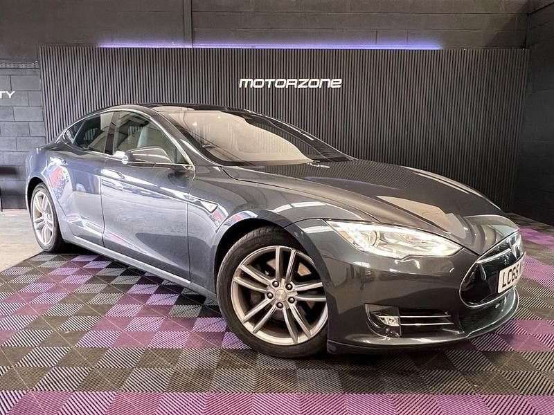 Used Tesla Model S 311 kW (423 HP) 2015 Silver Hatchback