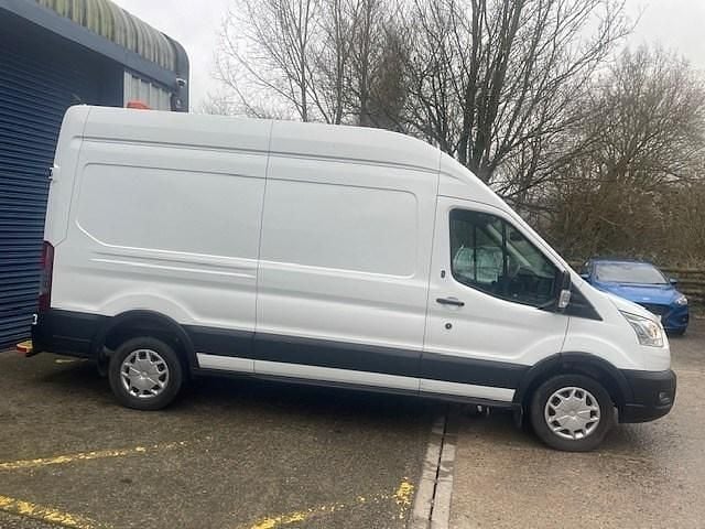 Used Ford Transit Trend 130 HP (95 kW) 2021 White Van