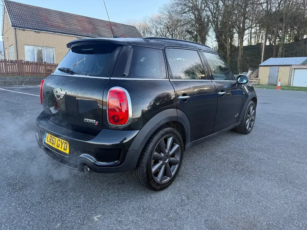 Used Mini Cooper S 184 HP (135 kW) 2011 Black Hatchback