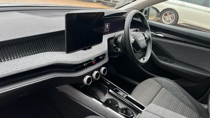 Used Skoda Superb SE Technology 150 HP (110 kW) 2025 Pebble silver metallic