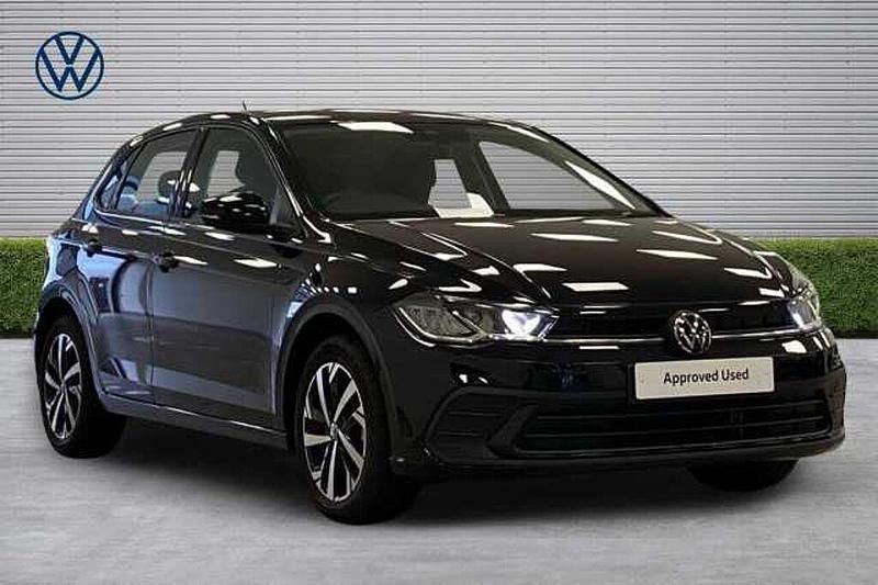 Used VW Polo Life 95 HP (69 kW) 2024 Black Hatchback