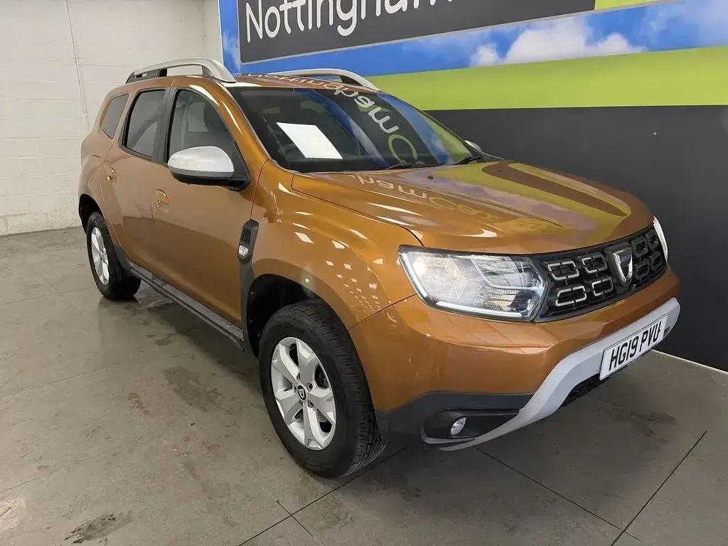 Used Dacia Duster Comfort 130 HP (95 kW) 2019 Orange SUV