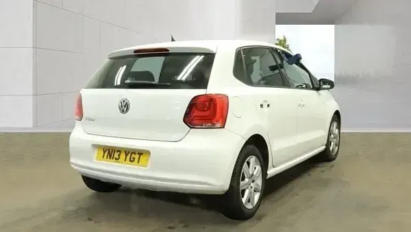 Usado VW Polo Match 70 HP (51 kW) 2013 Branco Citadino
