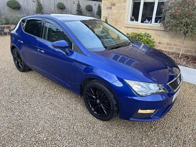 Blue Used 2018 Seat Leon SE Dynamic Hatchback | £8,595 (Fair price) - Image 1/4