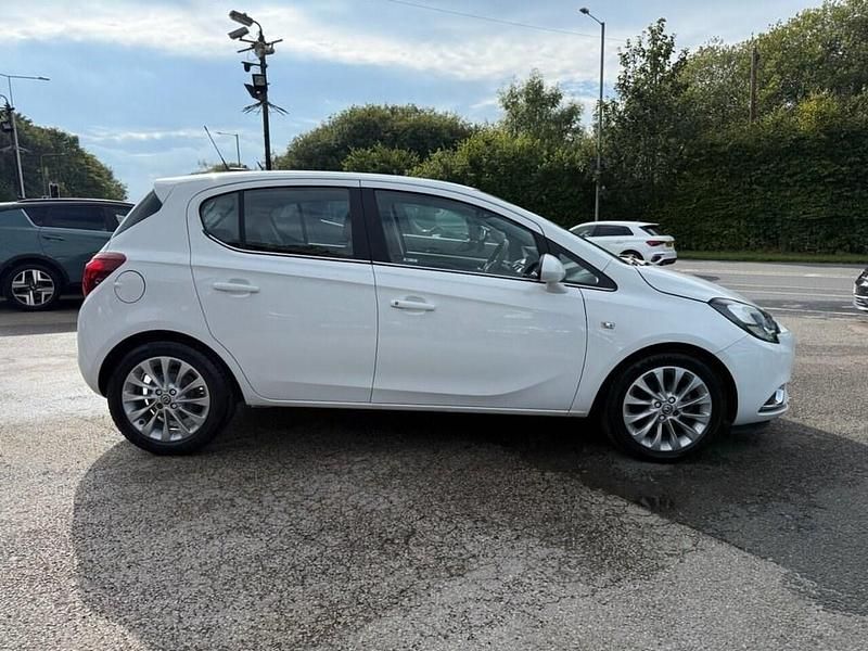Used Vauxhall Corsa 90 HP (66 kW) 2018 White Hatchback