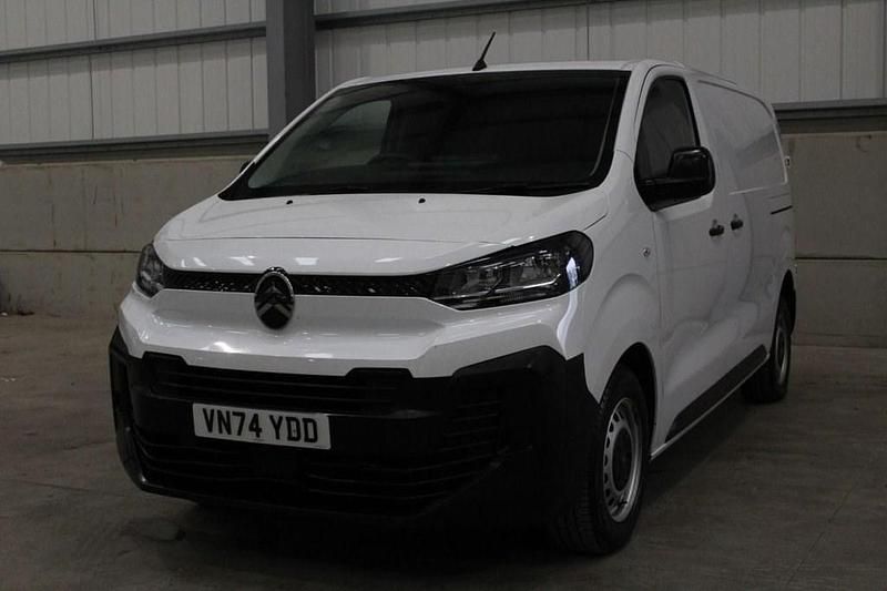 Used Citroën Dispatch 120 HP (88 kW) 2024 White MPV