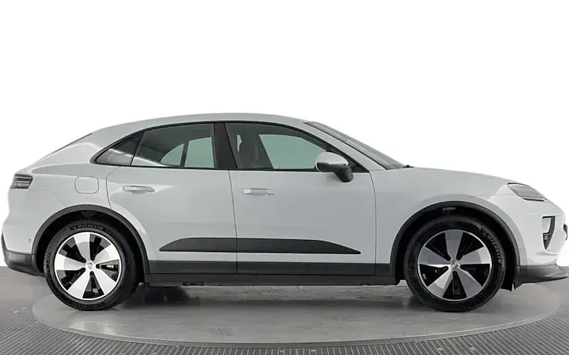 Used Porsche Macan 4 Electric 300 kW (408 HP) 2025 SUV