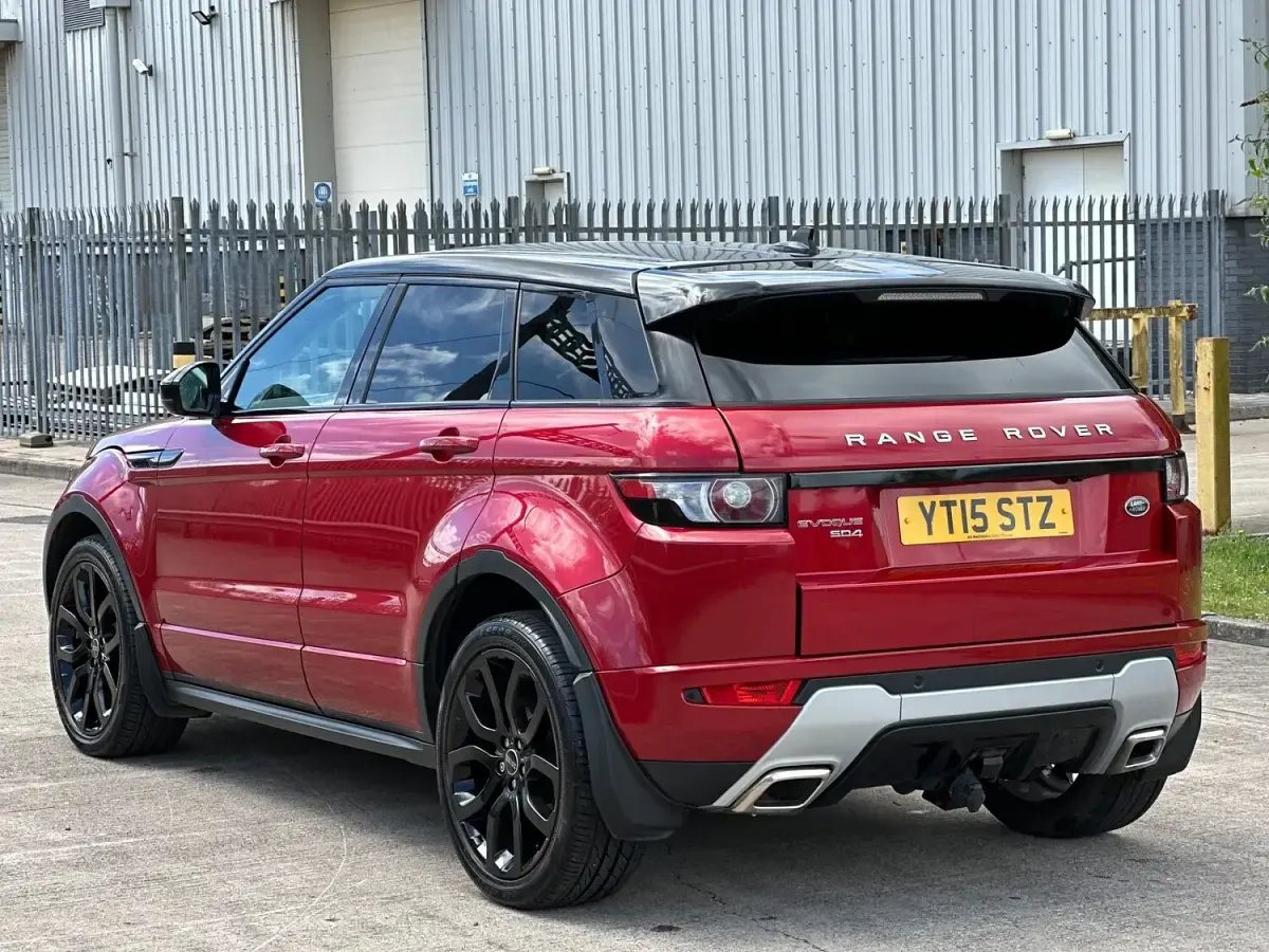 Used Land Rover Range Rover evoque Dynamic 2015 Red Estate